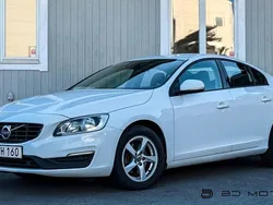 Vit Begagnad 2016 Volvo S60 Sedan | 159 900 kr (Marknadspris)