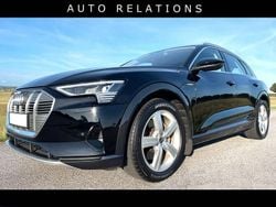 Svart solid brilliantsvart Begagnad 2021 Audi e-tron Proline SUV | 599 900 kr