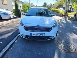 Vit Begagnad 2018 Kia Niro Advance SUV | 140 000 kr (Marknadspris)