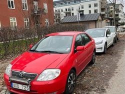 Röd Begagnad 2004 Toyota Corolla Sedan | 42 000 kr (Bra pris)