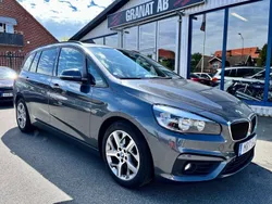 Grå (grå met) Begagnad 2016 BMW 218 Gran Tourer Advantage Minibuss | 155 000 kr (Marknadspris)