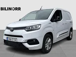 Vit Begagnad 2024 Toyota Proace City Van | 369 900 kr