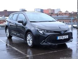 Svart Begagnad 2023 Toyota Corolla Kombi | 234 900 kr (Superpris)