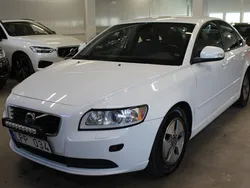 Vit Begagnad 2011 Volvo S40 Kinetic Sedan | 80 000 kr (Lite dyr)