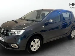 Mörkgrå (grey) Begagnad 2020 Dacia Sandero Halvkombi | 104 500 kr (Marknadspris)