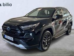 Svart Begagnad 2023 Toyota RAV4 Hybrid SUV | 469 900 kr (Lite dyr)