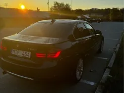 Blå Begagnad 2012 BMW 320 Luxury Line Sedan | 142 000 kr (Marknadspris)