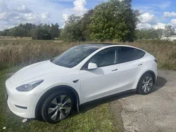Vit Begagnad 2023 Tesla Model Y Standard Range SUV | 354 000 kr