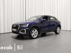 Blå (navarrablå metallic) Begagnad 2024 Audi Q2 Advanced SUV | 279 500 kr (Marknadspris)