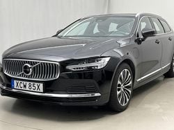 Svart Begagnad 2023 Volvo V90 Core Kombi | 379 000 kr (Marknadspris)