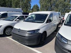 Vit (candyvit) Ny 2025 VW Caddy Minibuss | 335 125 kr (Marknadspris)