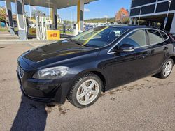 Svart Begagnad 2014 Volvo V40 Momentum Kombi | 85 000 kr (Bra pris)
