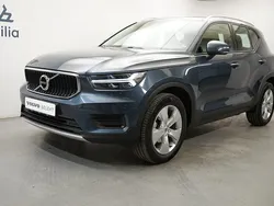 Mörkblå Begagnad 2022 Volvo XC40 Momentum SUV | 299 900 kr (Bra pris)