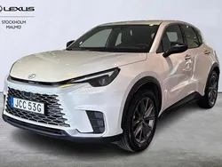 Vit Begagnad 2024 Lexus LBX SUV | 379 000 kr (Marknadspris)