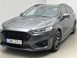 Grå Begagnad 2022 Ford Mondeo ST-Line Sedan | 170 000 kr