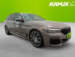 Grå Begagnad 2021 BMW 520 M Sport Kombi | 369 800 kr (Marknadspris)