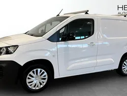 Vit (white) Begagnad 2022 Peugeot Partner Minibuss | 237 375 kr (Dyr)