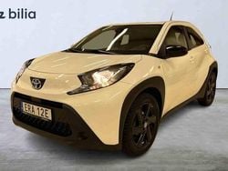 Vit Begagnad 2023 Toyota Aygo X SUV | 159 900 kr (Marknadspris)