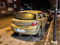 Gul Begagnad 2004 Opel Astra Halvkombi | 13 000 kr (Bra pris)