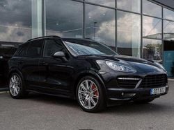 Svart Begagnad 2013 Porsche Cayenne GTS SUV | 219 000 kr