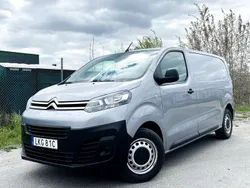 Grå Begagnad 2021 Citroën Jumpy Minibuss | 239 000 kr (Marknadspris)