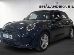 Svart Begagnad 2021 Mini Cooper Halvkombi | 229 000 kr (Marknadspris)