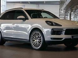 Grå Begagnad 2022 Porsche Cayenne SUV | 795 000 kr (Marknadspris)