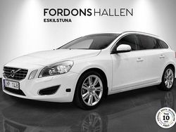 Vit Begagnad 2011 Volvo V60 Summum Kombi | 109 900 kr (Marknadspris)