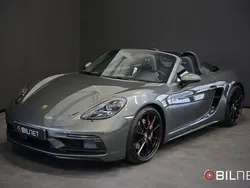 Flerfärgad (aventurine green metallic) Begagnad 2024 Porsche 718 Boxster Cab | 1 199 900 kr (Marknadspris)