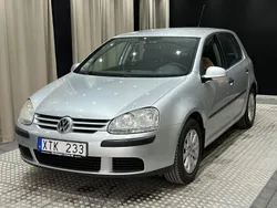 Silver Begagnad 2006 VW Golf V Trendline Halvkombi | 29 900 kr (Marknadspris)
