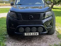 Svart Begagnad 2021 Nissan Navara Black Edition Pickup | 369 900 kr (Lite dyr)