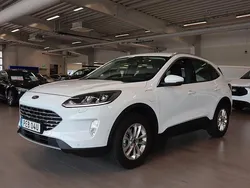 Vit Begagnad 2022 Ford Kuga Business Edition SUV | 291 800 kr (Lite dyr)