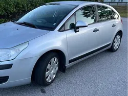 Silver Begagnad 2006 Citroën C4 Halvkombi | 27 000 kr (Marknadspris)