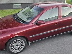 Röd Begagnad 2004 Volvo S60 Business Edition Sedan | 95 000 kr (Dyr)