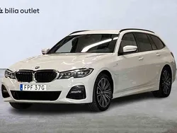 Vit Begagnad 2021 BMW 330e Kombi | 329 900 kr (Marknadspris)