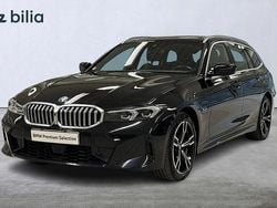 Svart Begagnad 2023 BMW 330e M Sport Kombi | 389 900 kr (Marknadspris)
