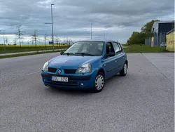 Blå Begagnad 2003 Renault Clio II Halvkombi | 22 000 kr (Marknadspris)