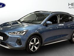 Blå Begagnad 2023 Ford Focus Active Halvkombi | 179 900 kr (Marknadspris)