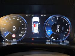 Svart Begagnad 2019 Volvo XC60 R-Design SUV | 369 497 kr (Marknadspris)