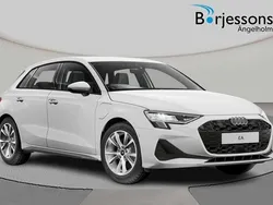 Vit Ny 2025 Audi A3 Sportback e-tron Sedan | 499 400 kr (Marknadspris)