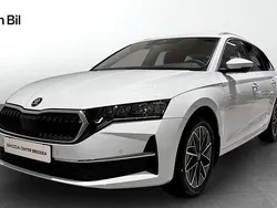 Vit Ny 2025 Skoda Octavia Selection Kombi | 376 000 kr (Marknadspris)