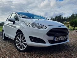 Vit Begagnad 2016 Ford Fiesta Titanium Halvkombi | 58 500 kr (Bra pris)