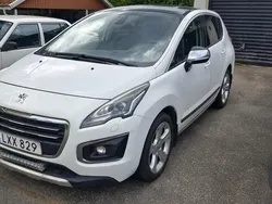 Vit Begagnad 2014 Peugeot 3008 Kombi | 59 000 kr (Marknadspris)