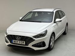 Vit Begagnad 2023 Hyundai i30 Essential Kombi | 207 000 kr (Bra pris)
