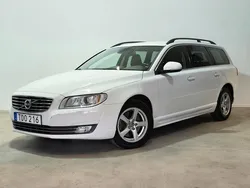 Vit Begagnad 2015 Volvo V70 Momentum Kombi | 134 900 kr (Marknadspris)