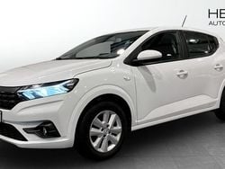 Vit (white) Begagnad 2022 Dacia Sandero Halvkombi | 144 800 kr (Marknadspris)
