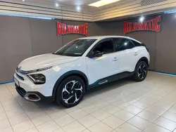 Vit Begagnad 2024 Citroën C4 Shine Halvkombi | 239 000 kr (Marknadspris)