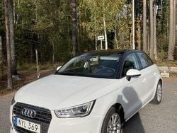 Vit Begagnad 2016 Audi A1 Sportback Sport Halvkombi | 104 500 kr (Superpris)