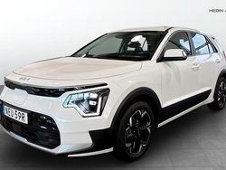 Vit (white) Begagnad 2023 Kia e-Niro SUV | 339 900 kr (Lite dyr)