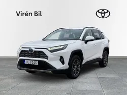 Vit Begagnad 2024 Toyota RAV4 Hybrid Executive SUV | 449 000 kr (Bra pris)